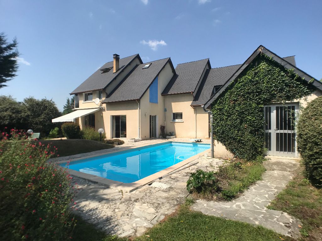 Maison Contemporaine 7 piéces, piscine, un appartement 329 000