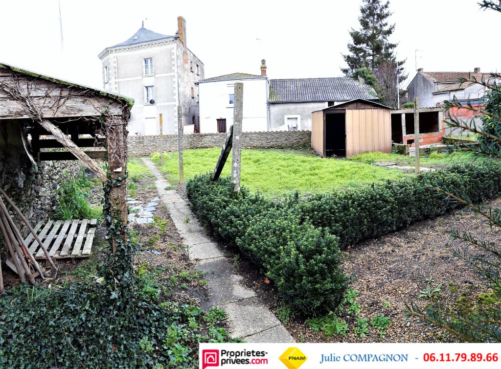 Maison Bourg SAINTE CHRISTINE 61 m² 2 chambres