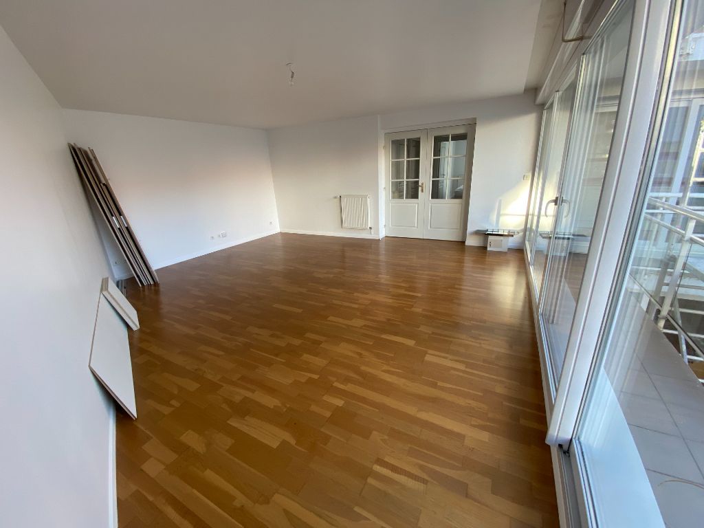 REIMS REIMS (51100) - Centre - Appartement + Balcon 3 pièce(s) 75m2 4