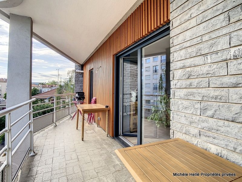 Appartement  refait à neuf 3 pièce(s) 75 m2 avec balcon