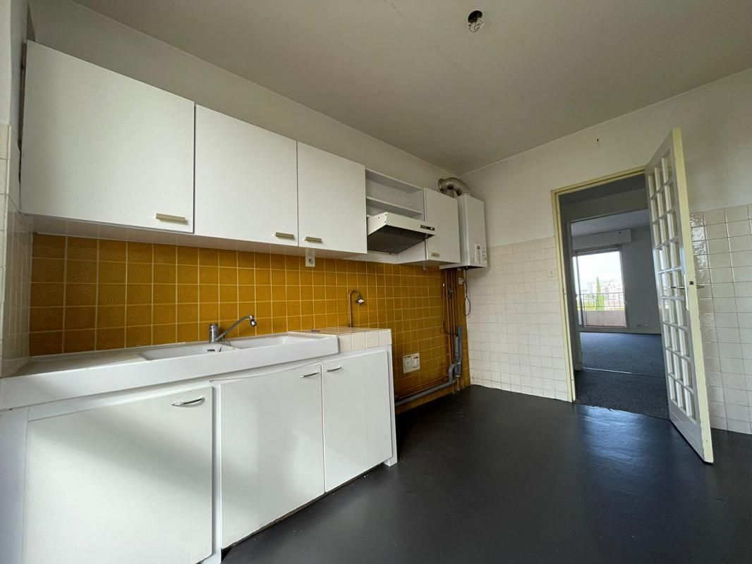 BORDEAUX Appartement Bordeaux-CAUDERAN 4 pièce(s) 93 m2 3