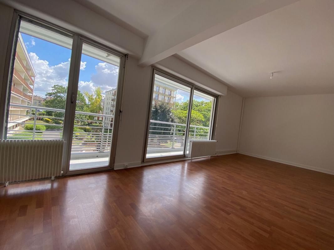 REIMS REIMS SAINT-REMI - Appartement 4 pièce(s) 73 m2 - Balcon 3