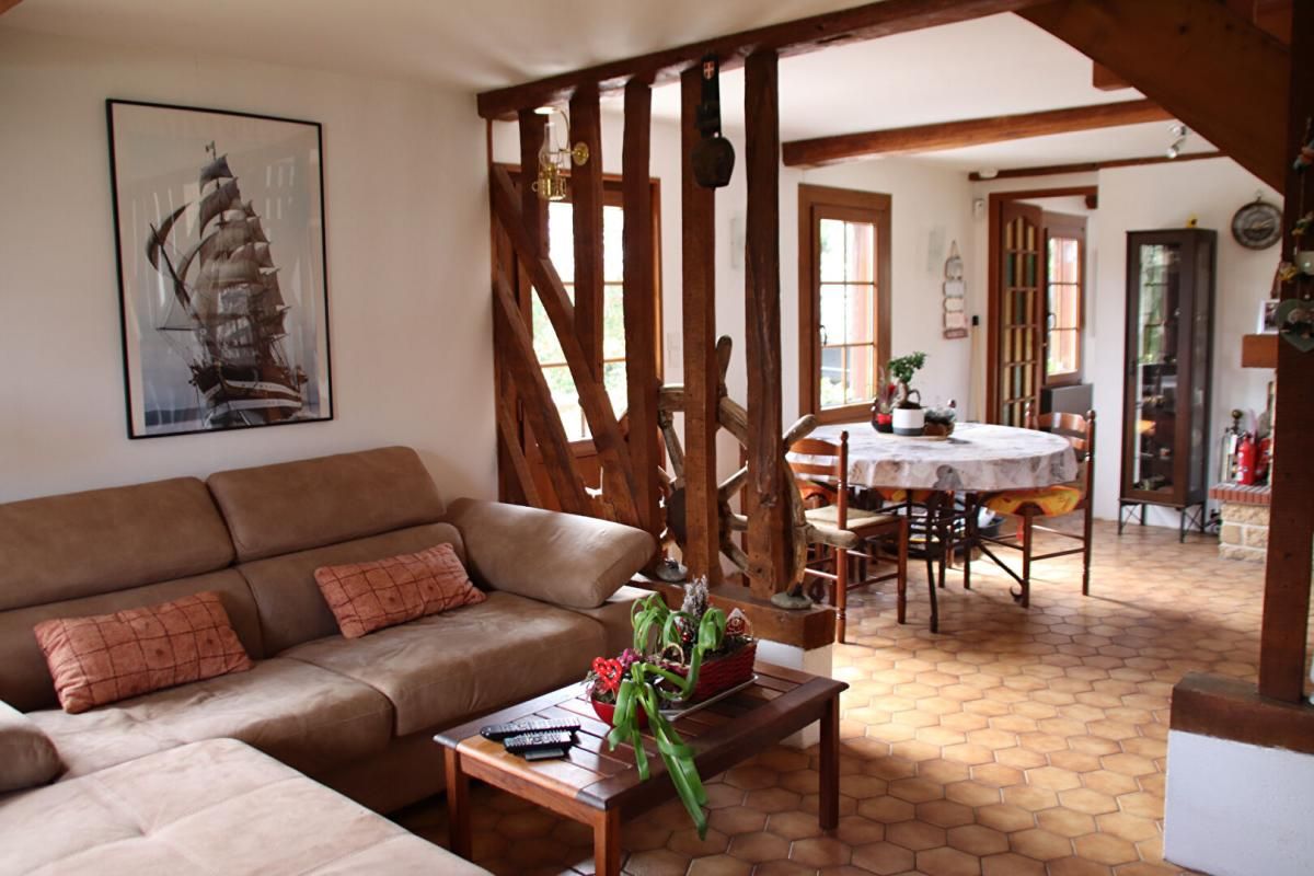 HONFLEUR Maison Normande avec 3 dépendances, 3 chambres dont une suite parentale au RDC Prix de vente 346 000, honoraires charge vendeur 3