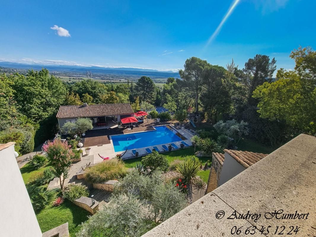PIERREVERT En Provence, PROPRIETE d'EXCEPTION, 350 m²  sur splendide terrain de 4400 m² avec piscine 2