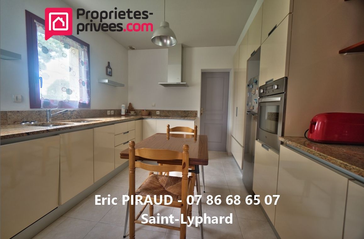 SAINT-LYPHARD Maison Saint Lyphard environ110 m² avec garage 3