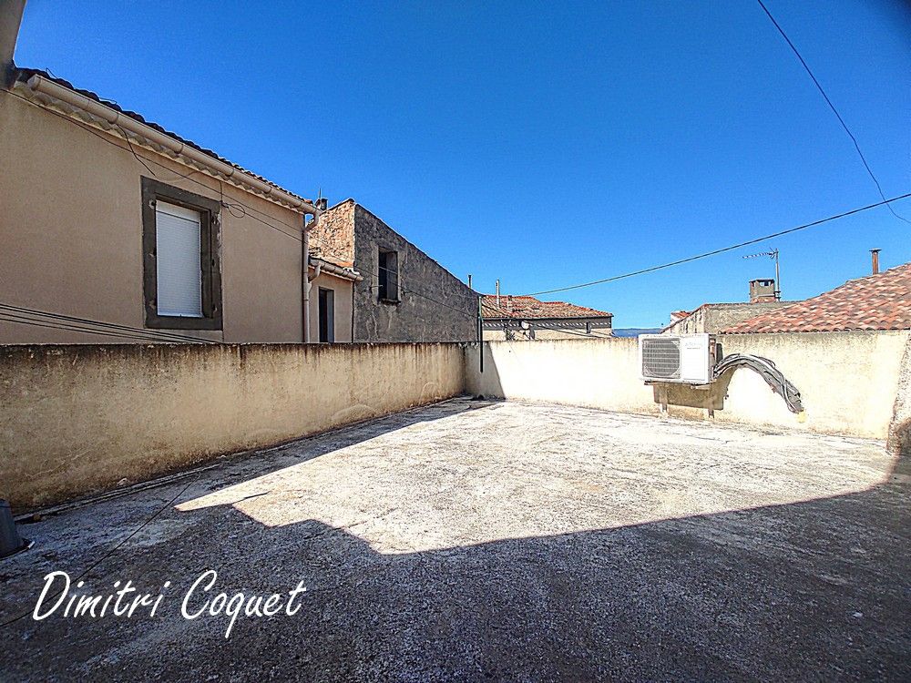 Maison de village 3 terrasses, annexe et parking