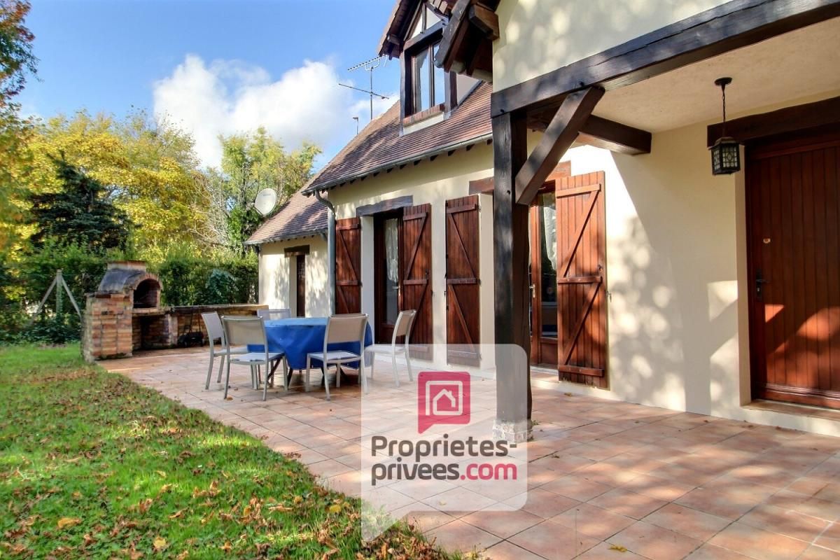 1h de PARIS - AU CALME - Maison de 130 m2 - 4 CHAMBRES - GARAGE - TERRAIN 2088 m2