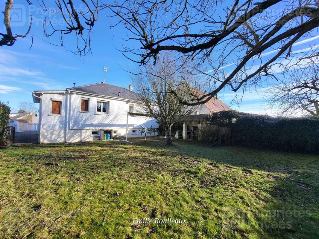 Maison 3 pièces élevées sur sous-sol total