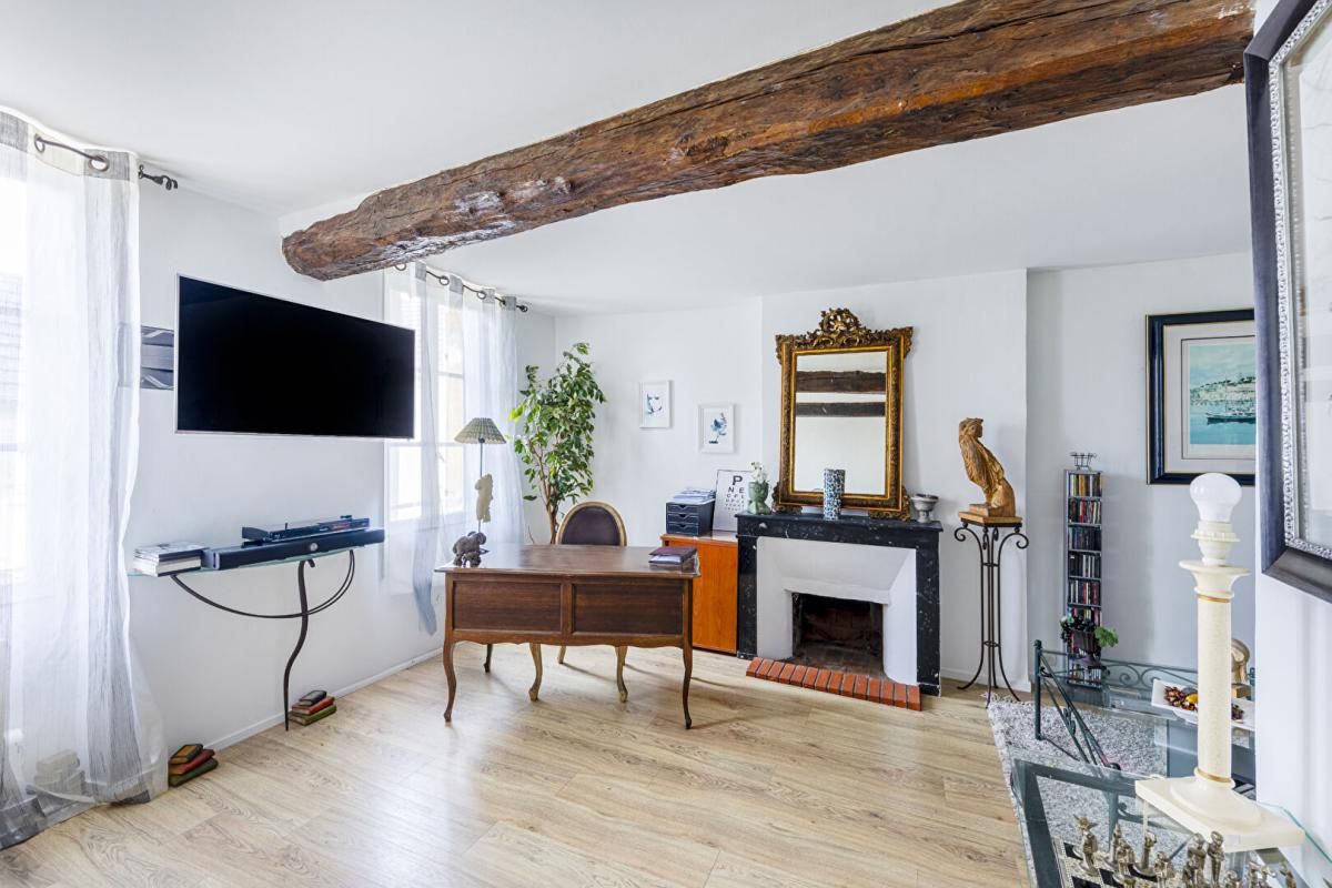 LIEU DE VIE DISCRET HYPER CENTRE