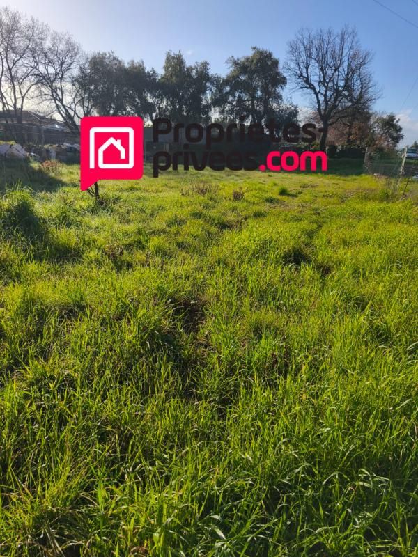 Terrain constructible viabilisé le Cannet-des-Maures