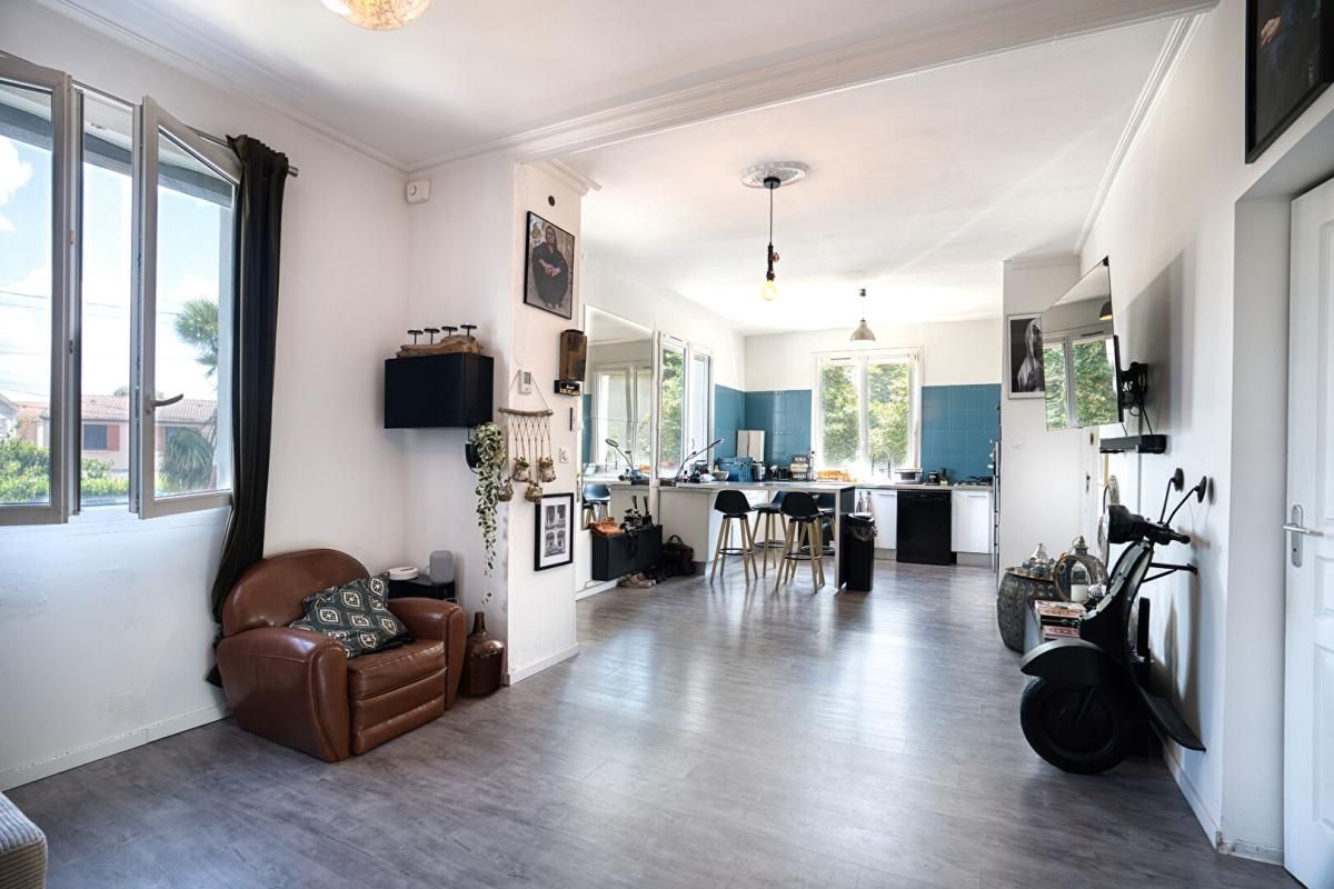 Maison au calme avec potentiel locatif dans un écrin de verdure