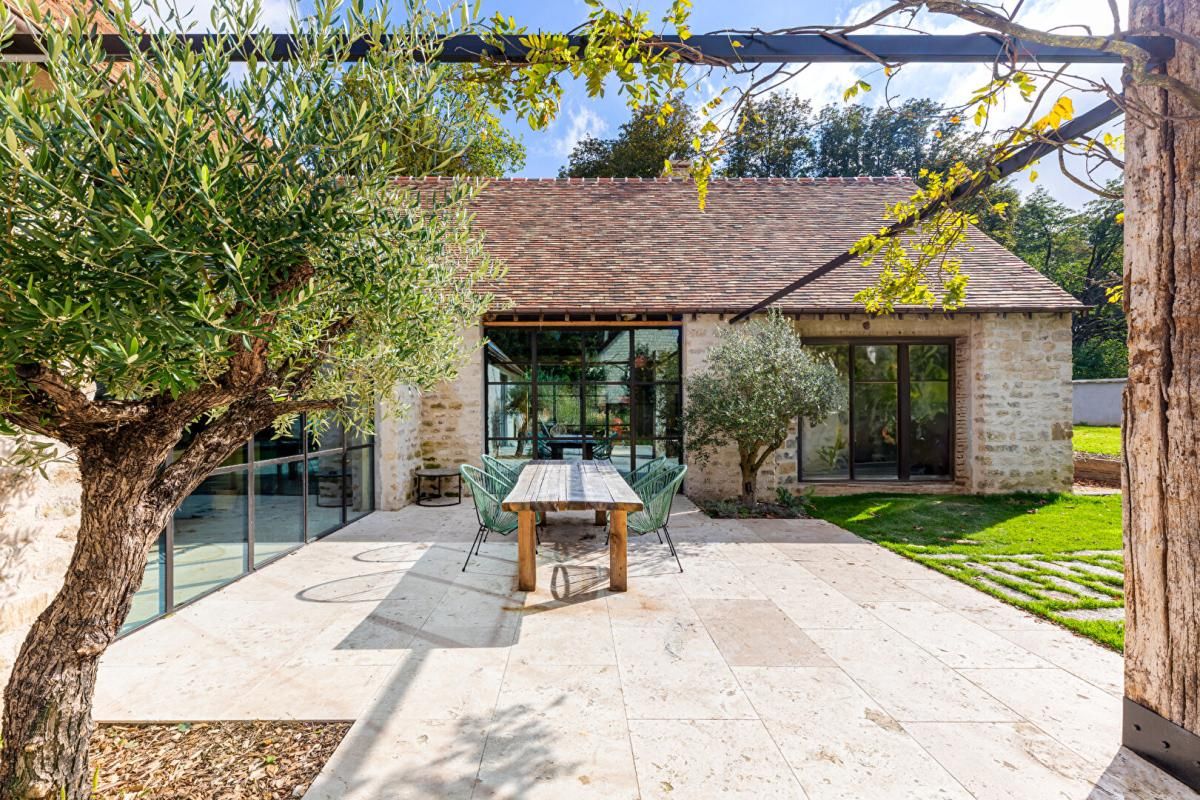 LE BIJOU D'ARCHITECTURE : PROPRIÉTÉ D'EXCEPTION AVEC PISCINE