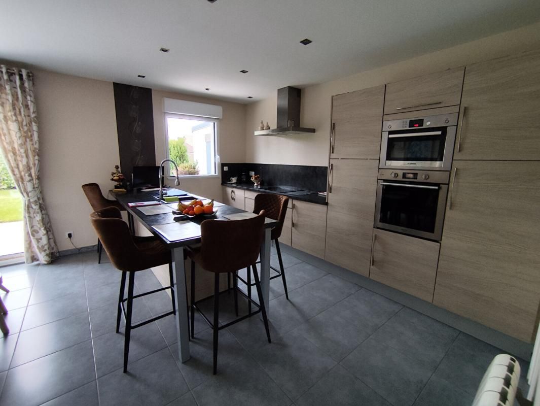 BAILLEUL-SIR-BERTHOULT Plain-pied Bailleul Sir Berthoult 5 pièces 100 m2 3