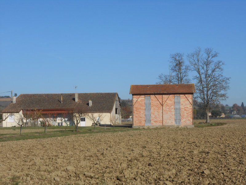 MARMANDE - FERME sur 7 HA environ avec DPU