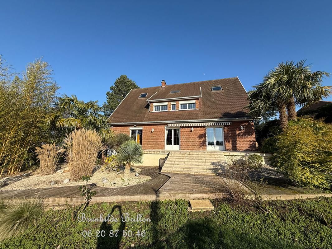 VIMY Maison semi plain-pied 220M², 5 à 6 chambres, sous sol complet jardin paysagé 2