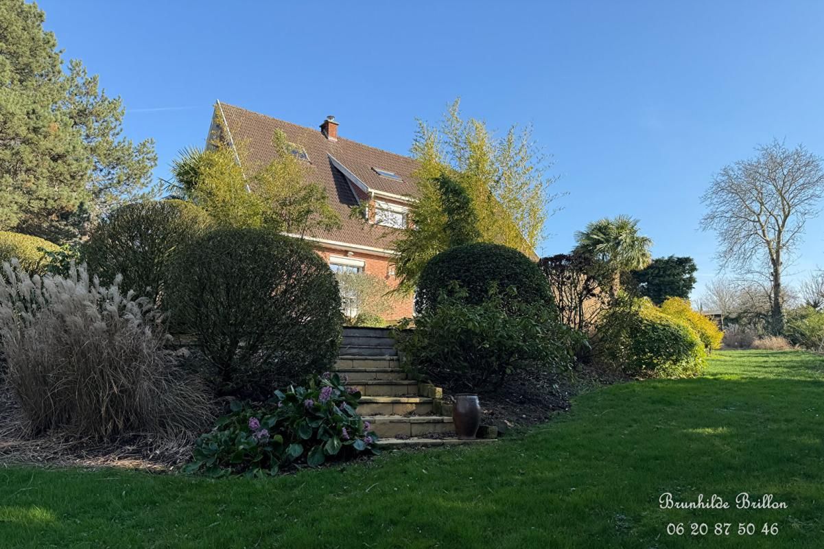 VIMY Maison semi plain-pied 220M², 5 à 6 chambres, sous sol complet jardin paysagé 4