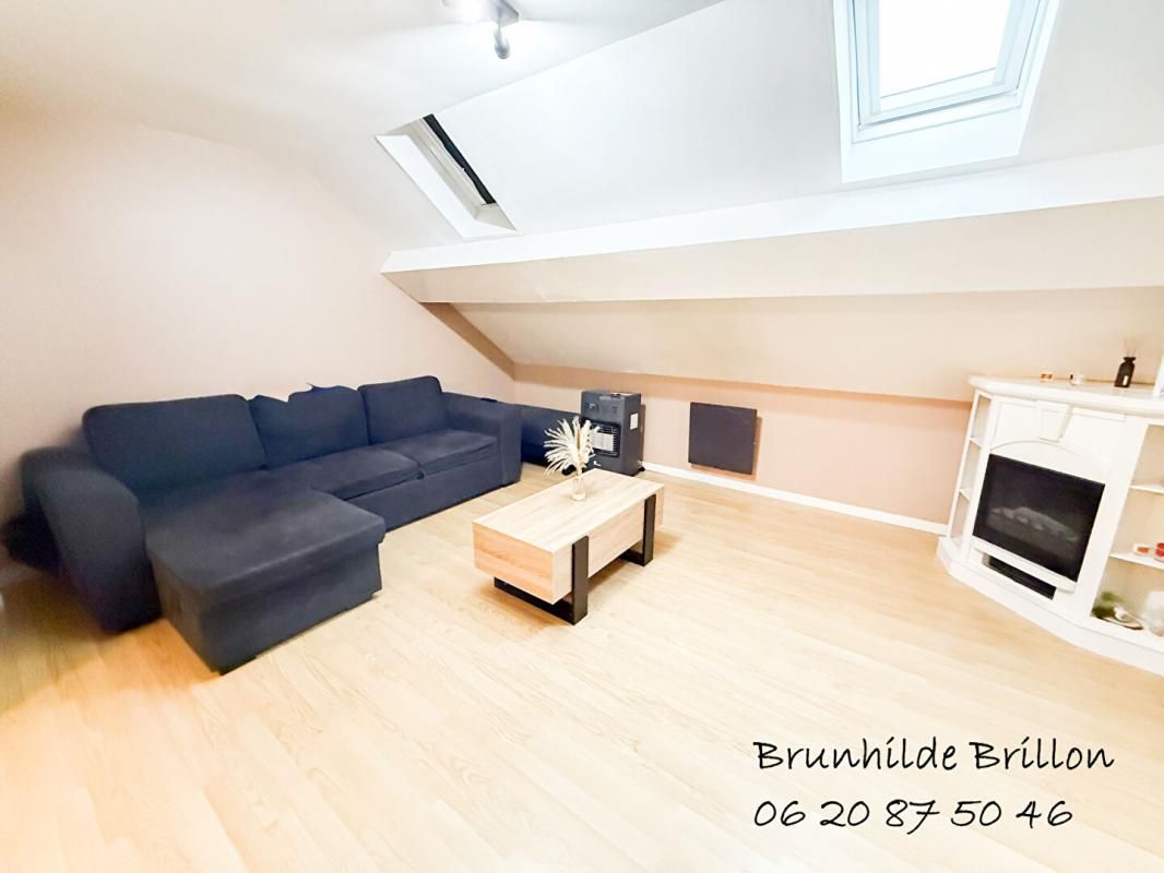 Liévin, appartement  duplex , 1 chambre, stationnement