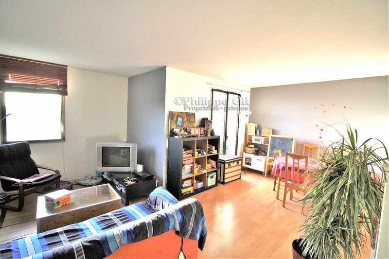 Duplex traversant 79m²,3em étage, 3 Chambres.