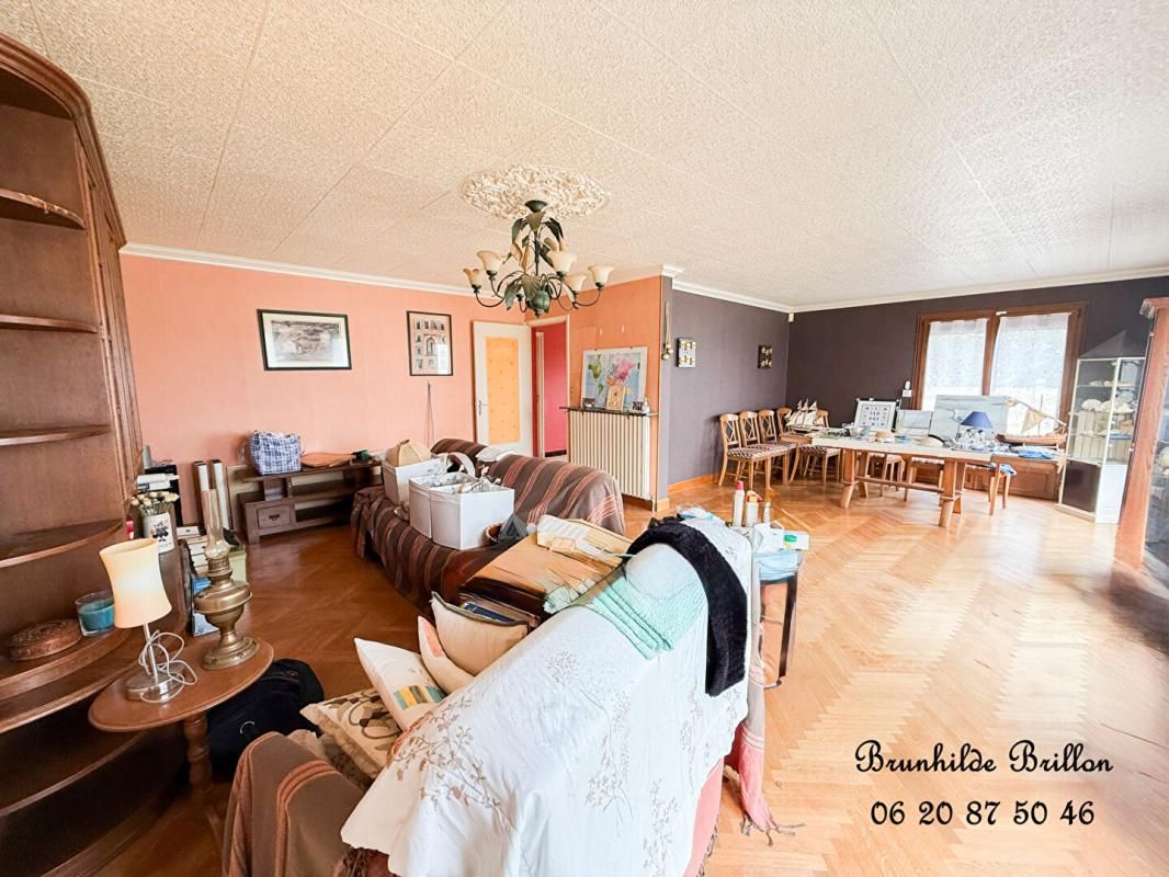 FAMPOUX Maison Fampoux 130 m2, 3 chambres, 2 salles de bains, garage 3