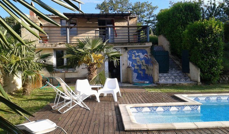 Maison atypique avec piscine dans le razès