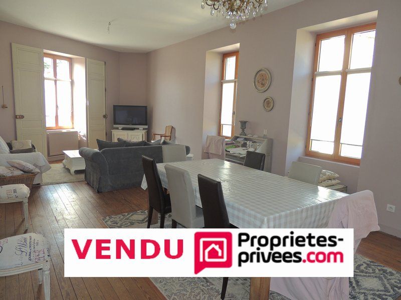 Appartement ancien 130m² CLISSON centre