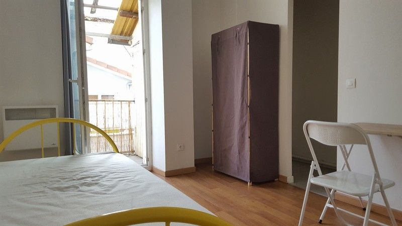 STUDIOS DE 13 ET 15 M2