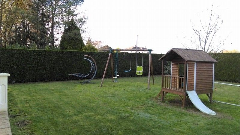 Maison plain pied-124m²-4 chambres-1098m² terrain