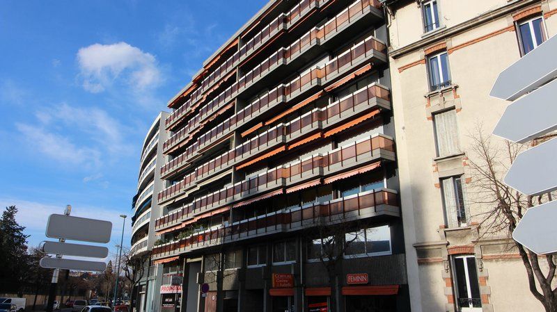 Clermont centre, studio avec parking