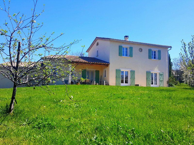Villa, 163m², 2000m² de terrain