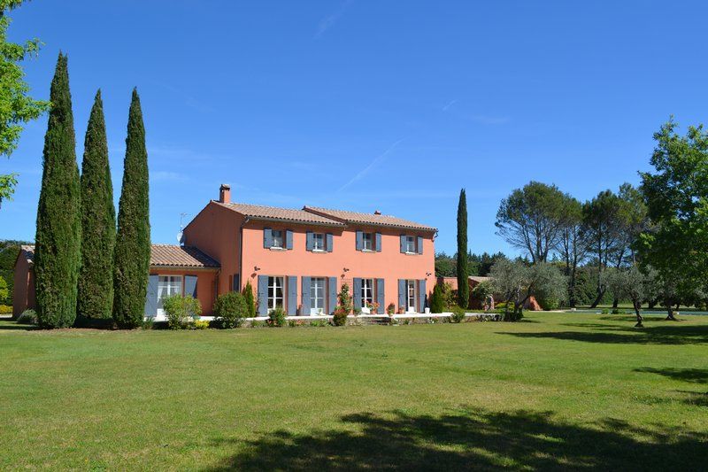 Uzès exceptionnelle propriété au calme absolu