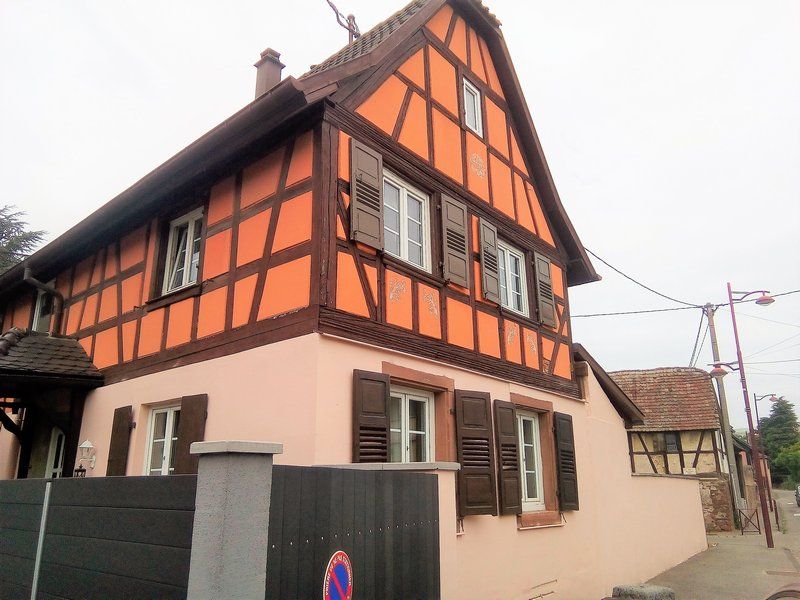 A SEULEMENT 2 MN DE TRUCHTERSHEIM ET PROCHE DE STRASBOURG - ATYPIQUE ET JOLIE MAISON ALSACIENNE REFAITE A NEUF