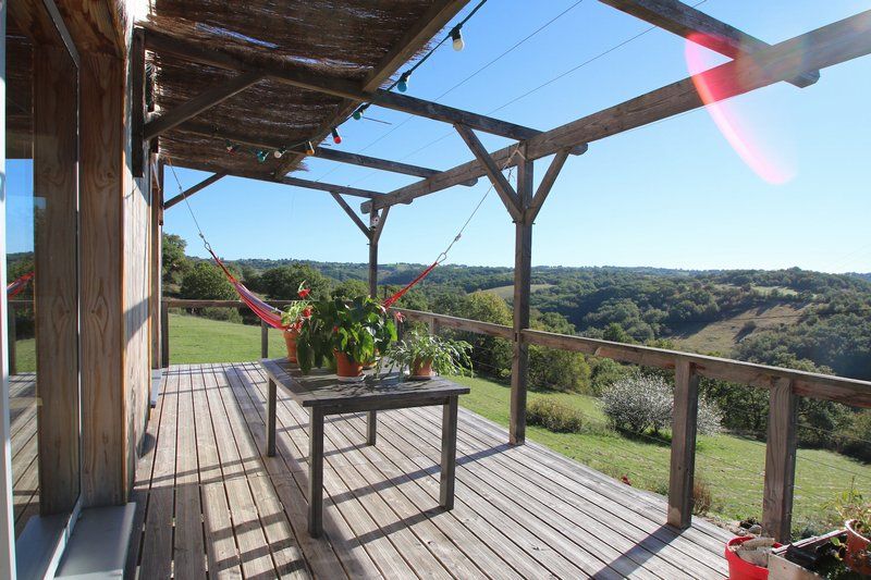 SOULOMES maison bois 4 chambres sur 2 hectares