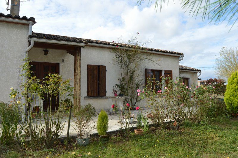 Maison avec 3 chambres et 1 bureau sur coteaux