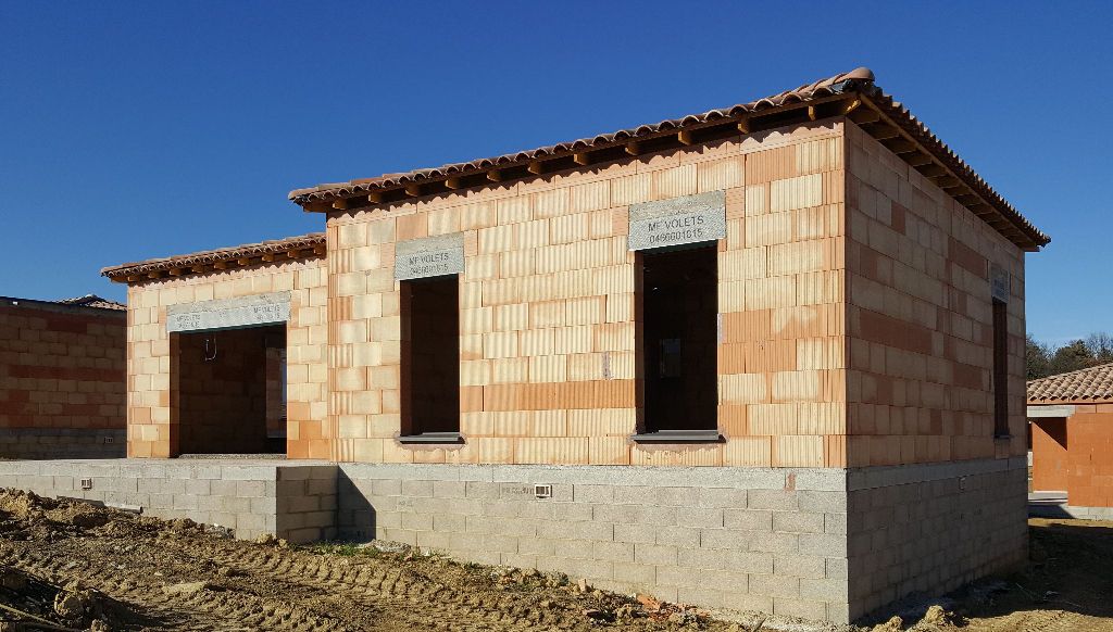 Villa neuve, 102m², 640m² de terrain