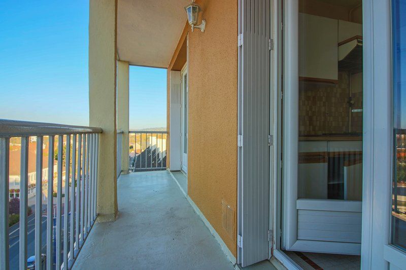Bellerive centre ville, F3 traversant avec balcon