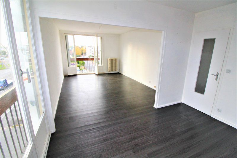 creil - appartement 74m² - 2 chambres et garage