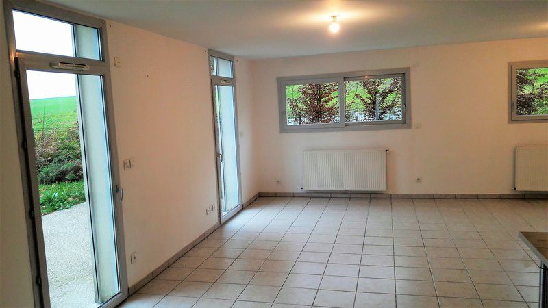 Maison T5 sur Compertrix avec jardin terrasse