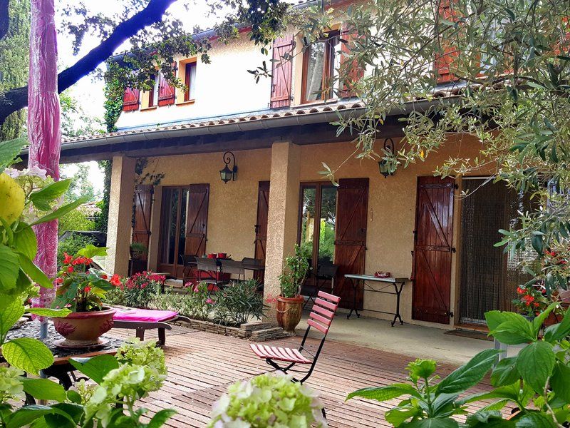 Villa 160m², parcelle 1558m²