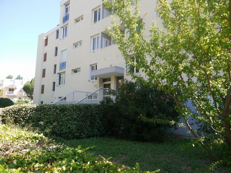 Montpellier Hôpitaux Facultés  T3 dernier étage terrasse parking cave