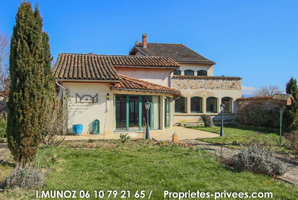 Belle maison avec 5 chambres, terrain et verger