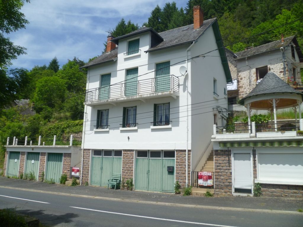 Maison Beynat 9 pièce(s) 154 m2