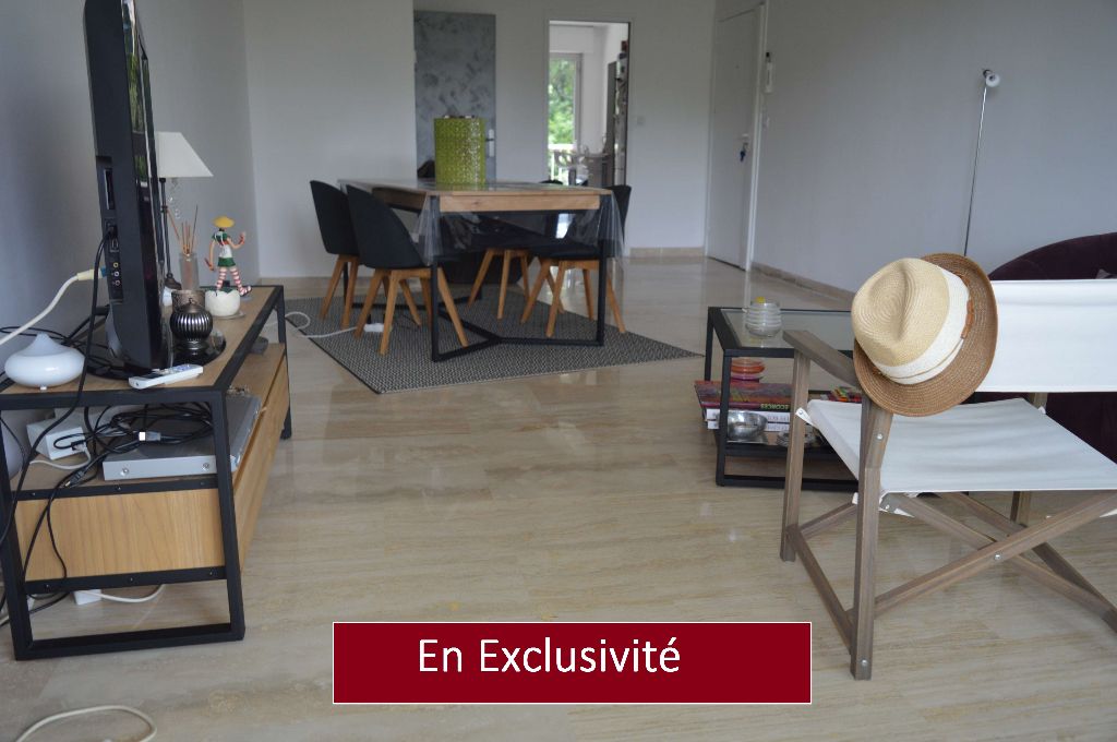 Appartement 3 pièces de 73m2 traversant avec 3 terrasses et 2 suites parentales + garage