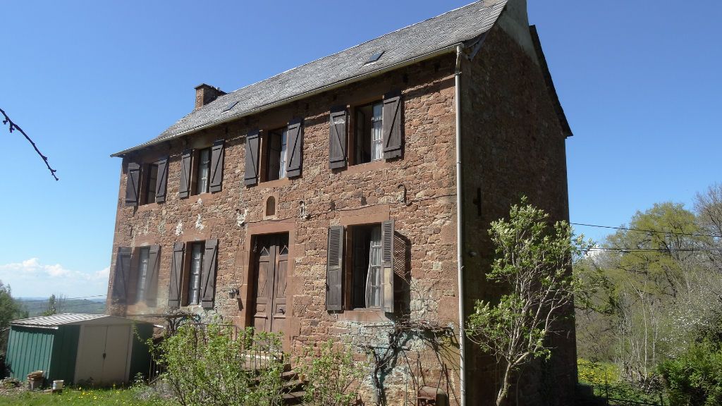 Exclusivité - Secteur vallon maison en grès rouge avec jardin