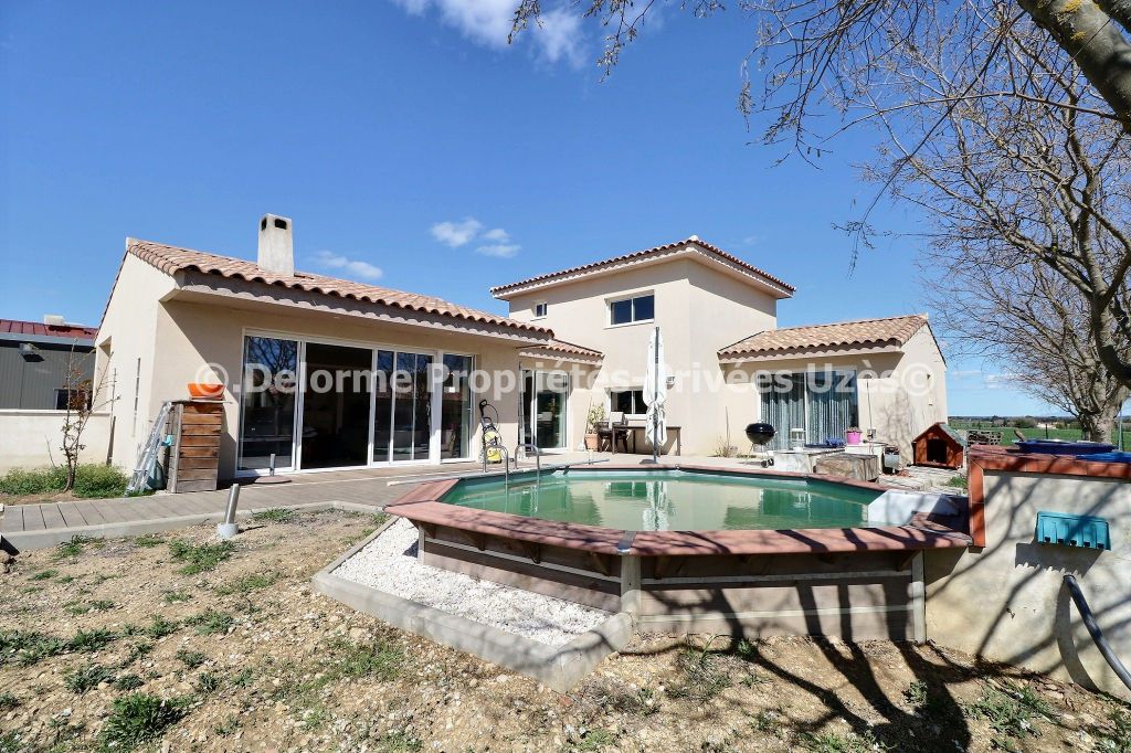 UZES   villa avec  hangar moderne de 385m²