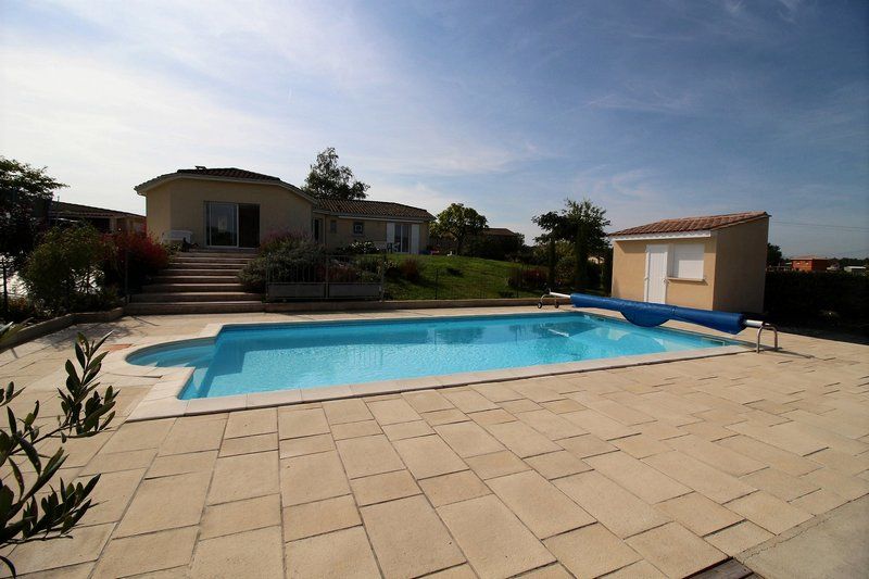 Maison PP-123m²-5 pièces-4 chambres-piscine