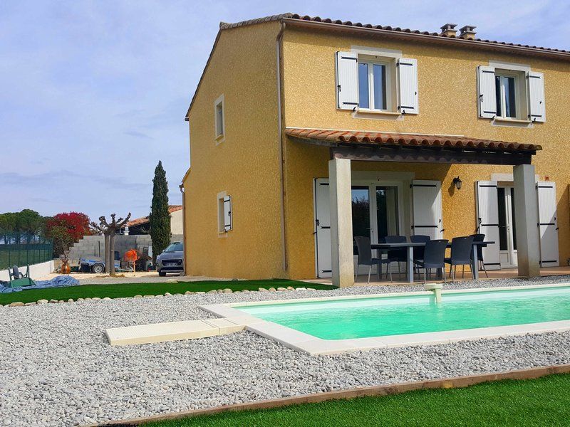 villa 98m², piscine, sur 500m²