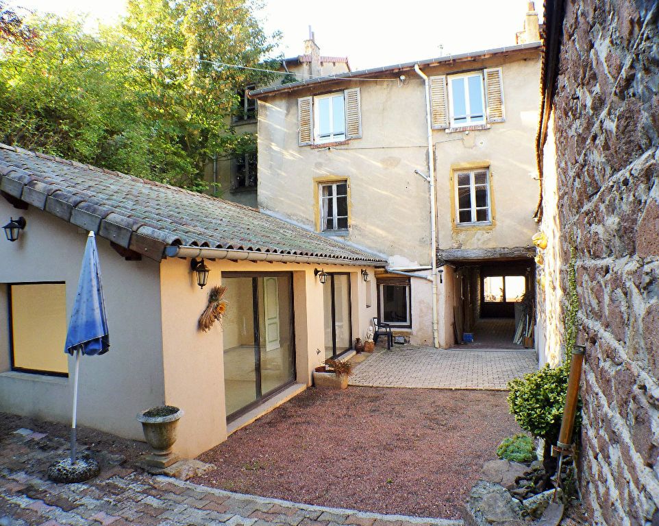 Maison de village jardin et dépendance 99 000