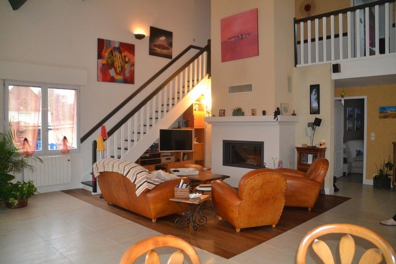 Maison - 8 piece(s) - 220 m2