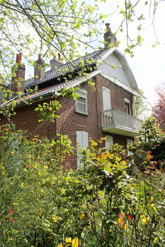 Maison individuelle + dépendances-Douai 6 chambres