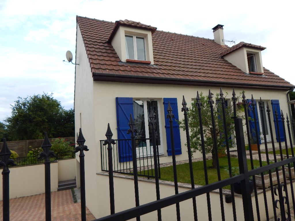 Maison Saran 5 pièce(s) 130m² sur sous sol
